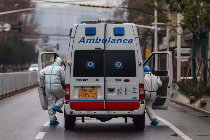 全国第一批 江铃顺利交付负压救护车